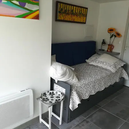 Soleil アパート コロンビエール